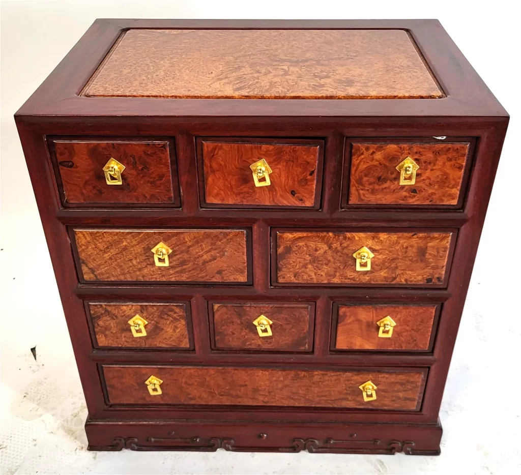Chinese jewelry box, of mixed woods of mahogany and burl walnut